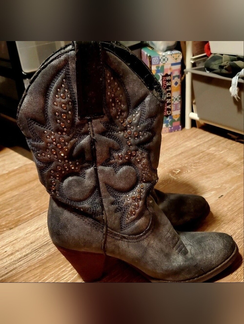 Very Volatile Studded & Rhinestone Distressed Gray Western Mkd Calf Boots